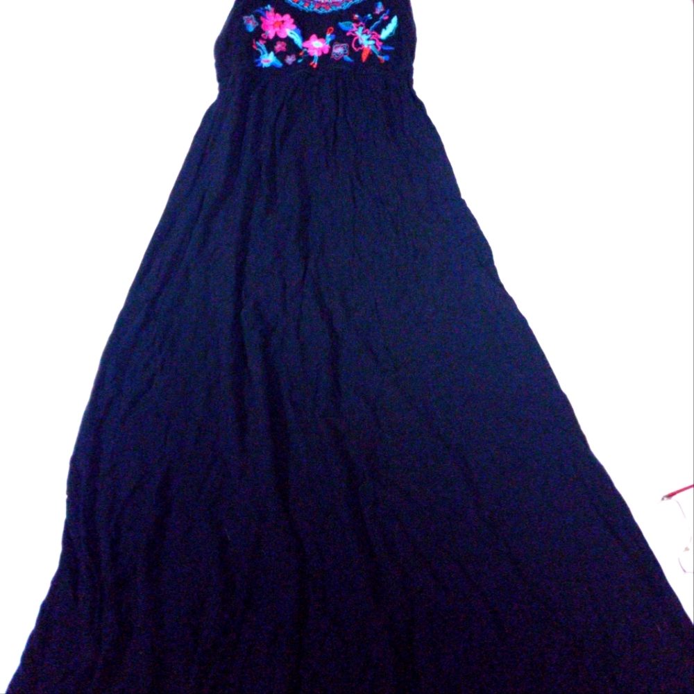 Cupio Maxi Halter Embroidary Floral Detail Dress